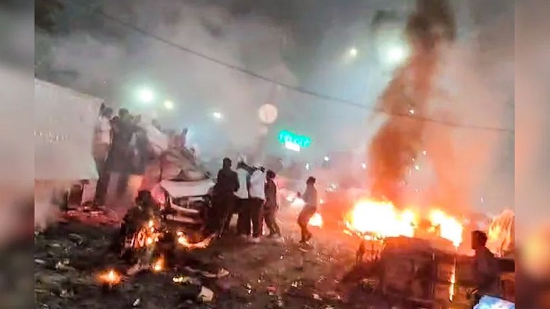লালকেল্লার কাছে ভয়াবহ গাড়ি বিস্ফোরণে মৃত ১৩, আতঙ্কে দিল্লিজুড়ে উচ্চ সতর্কতা